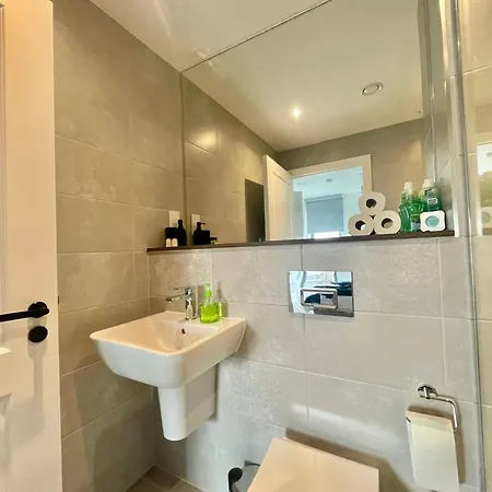 Apartamento Pinetree Centre Of