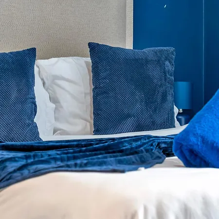 Pinetree Centre Of Leeds (West Yorkshire)