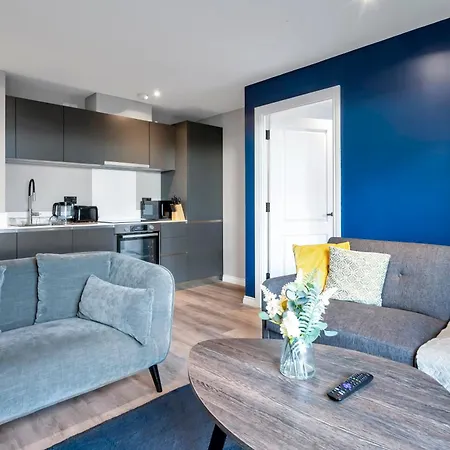 Pinetree Centre Of * Leeds (West Yorkshire)