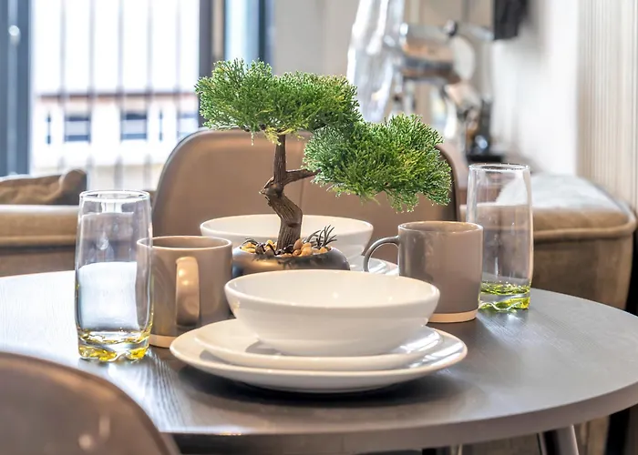 Pinetree Centre Of Λιντς