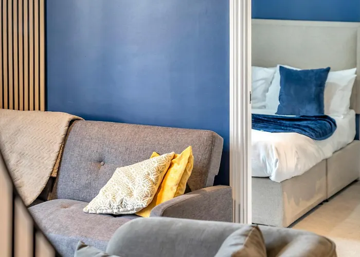 Pinetree Centre Of Λιντς