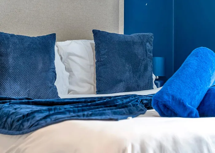 Pinetree Centre Of Λιντς