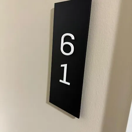 Pinetree Centre Of Leeds Apartment