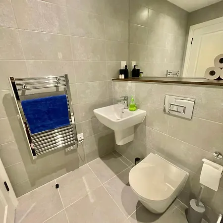 Pinetree Centre Of Leeds Apartment Leeds (West Yorkshire)