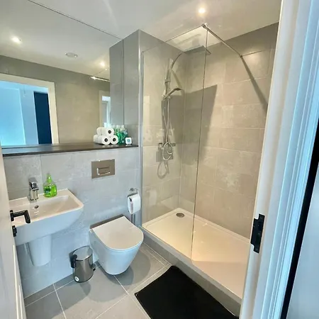 Pinetree Centre Of Leeds Apartment Leeds (West Yorkshire)